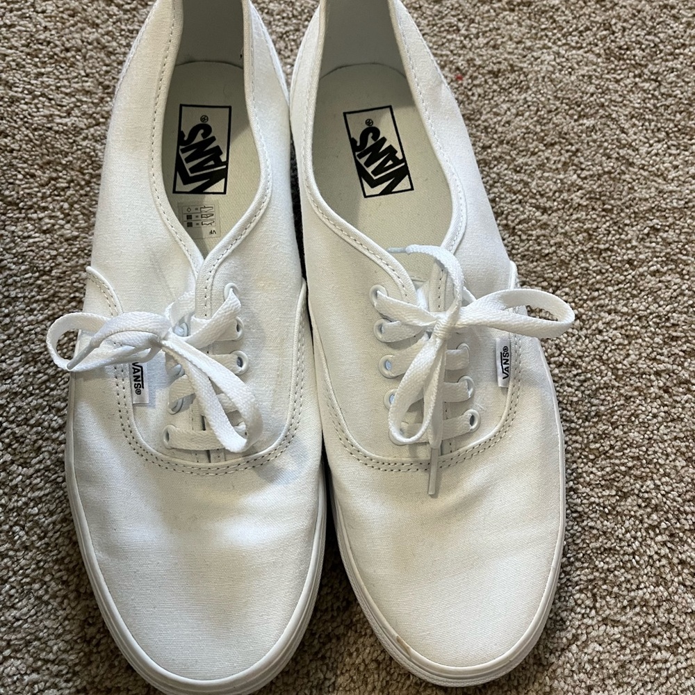 Men’s vans in a a size 11.5